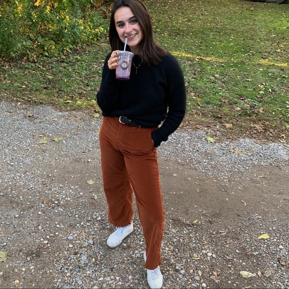 Meet your Posher, Amanda - Picture 1 of 1